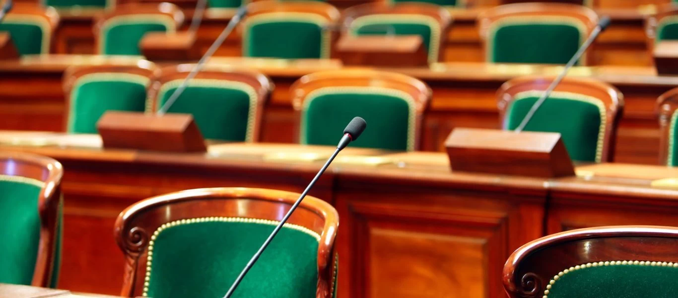 Τι είναι το «σύνδρομο της Ύβρεως» που βλέπουμε όλο και πιο συχνά στην Ελλάδα;